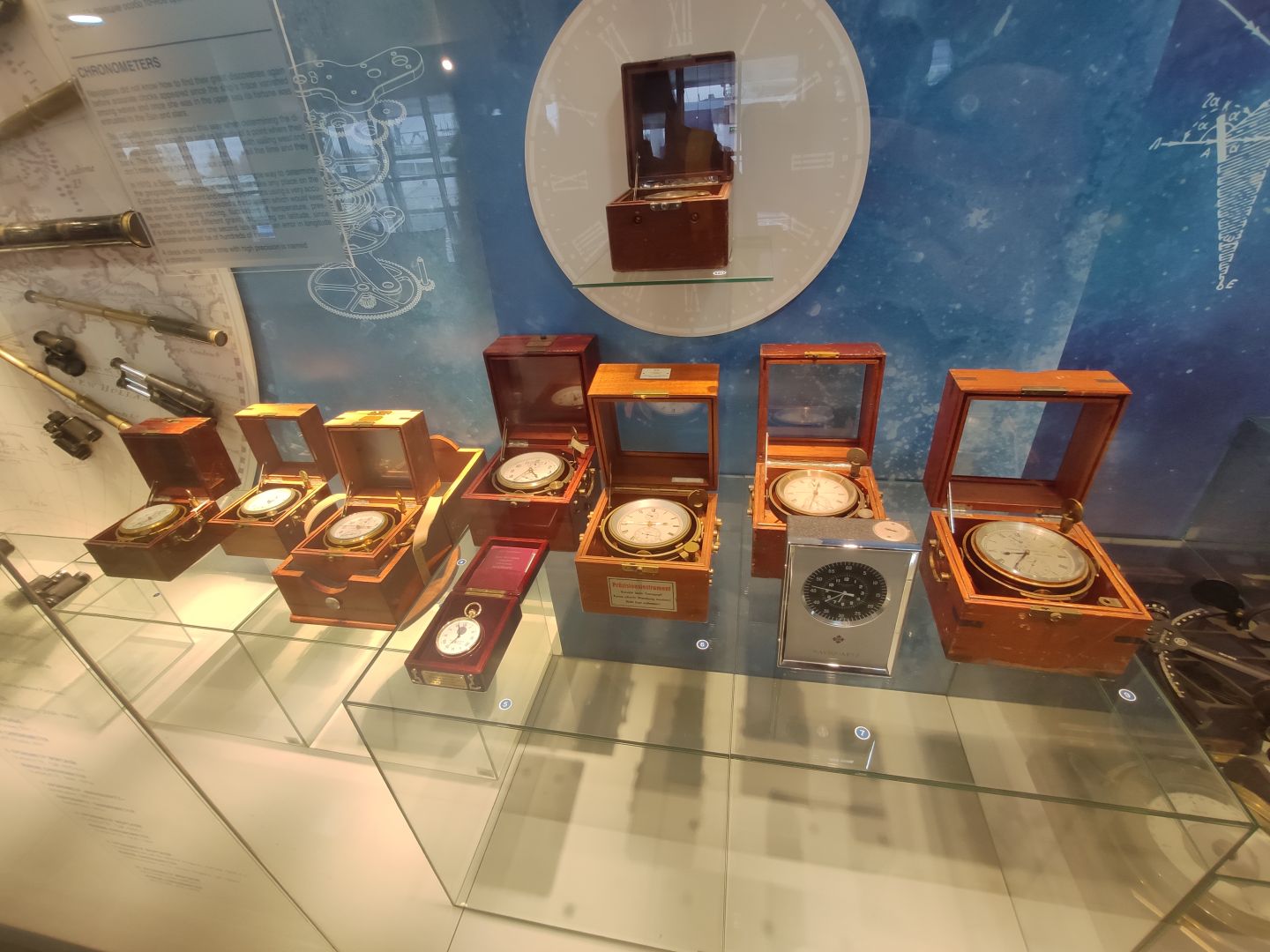 Павильон «Глубина»: стальные ныряльщики и призраки бездны