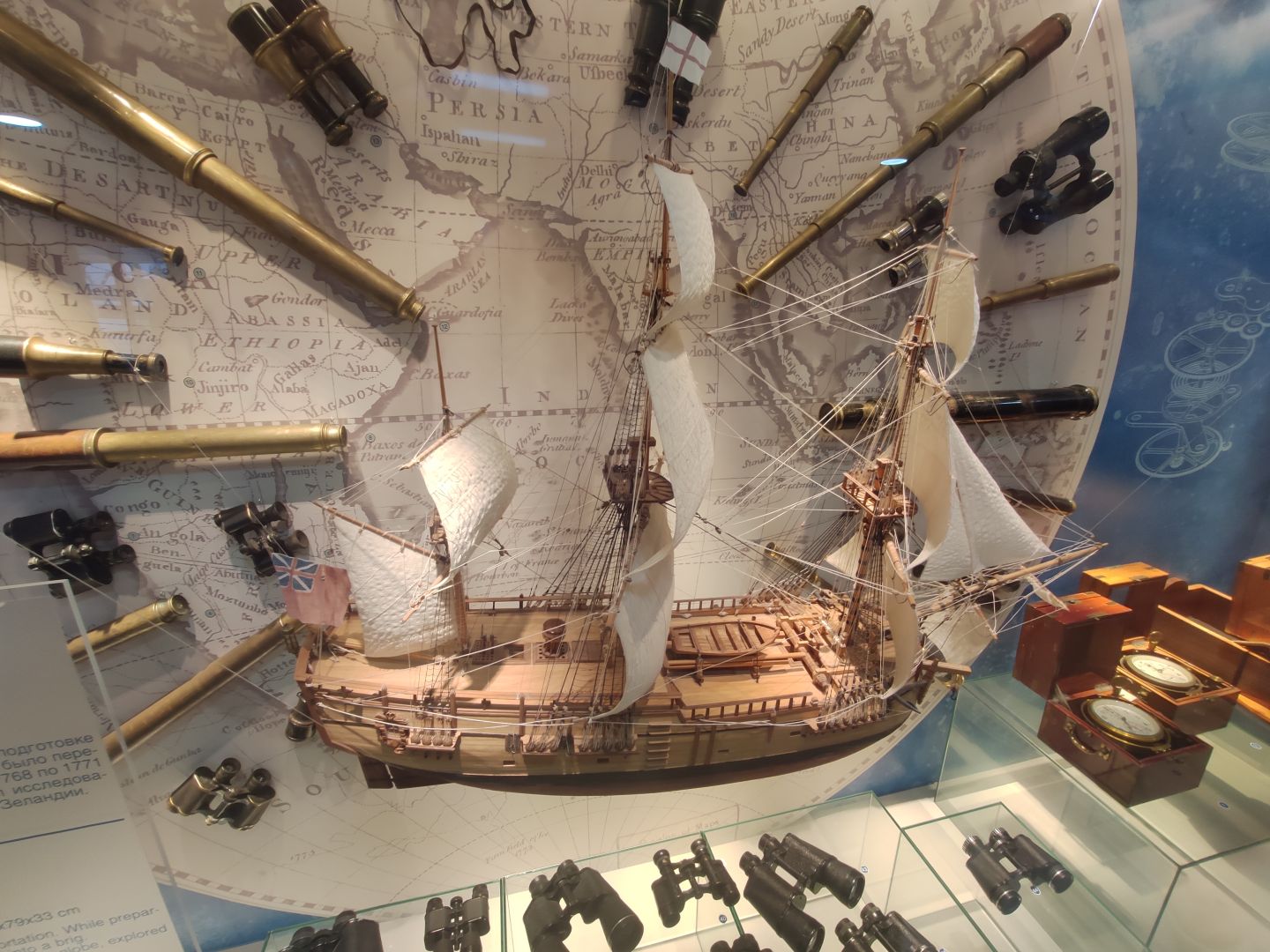 Павильон «Глубина»: стальные ныряльщики и призраки бездны